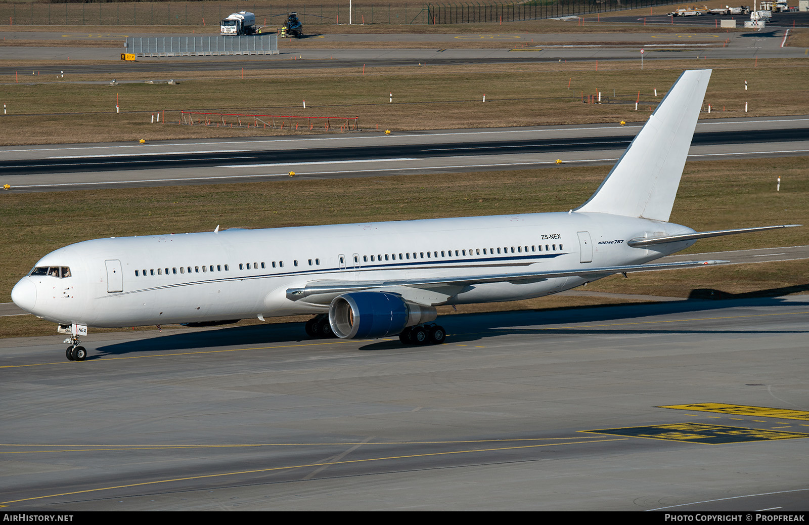 Aircraft Photo of ZS-NEX | Boeing 767-35D/ER | AirHistory.net #594664