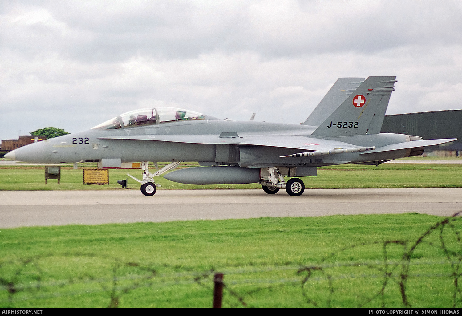 Aircraft Photo of J-5232 | McDonnell Douglas F/A-18D Hornet | Switzerland - Air Force | AirHistory.net #594703