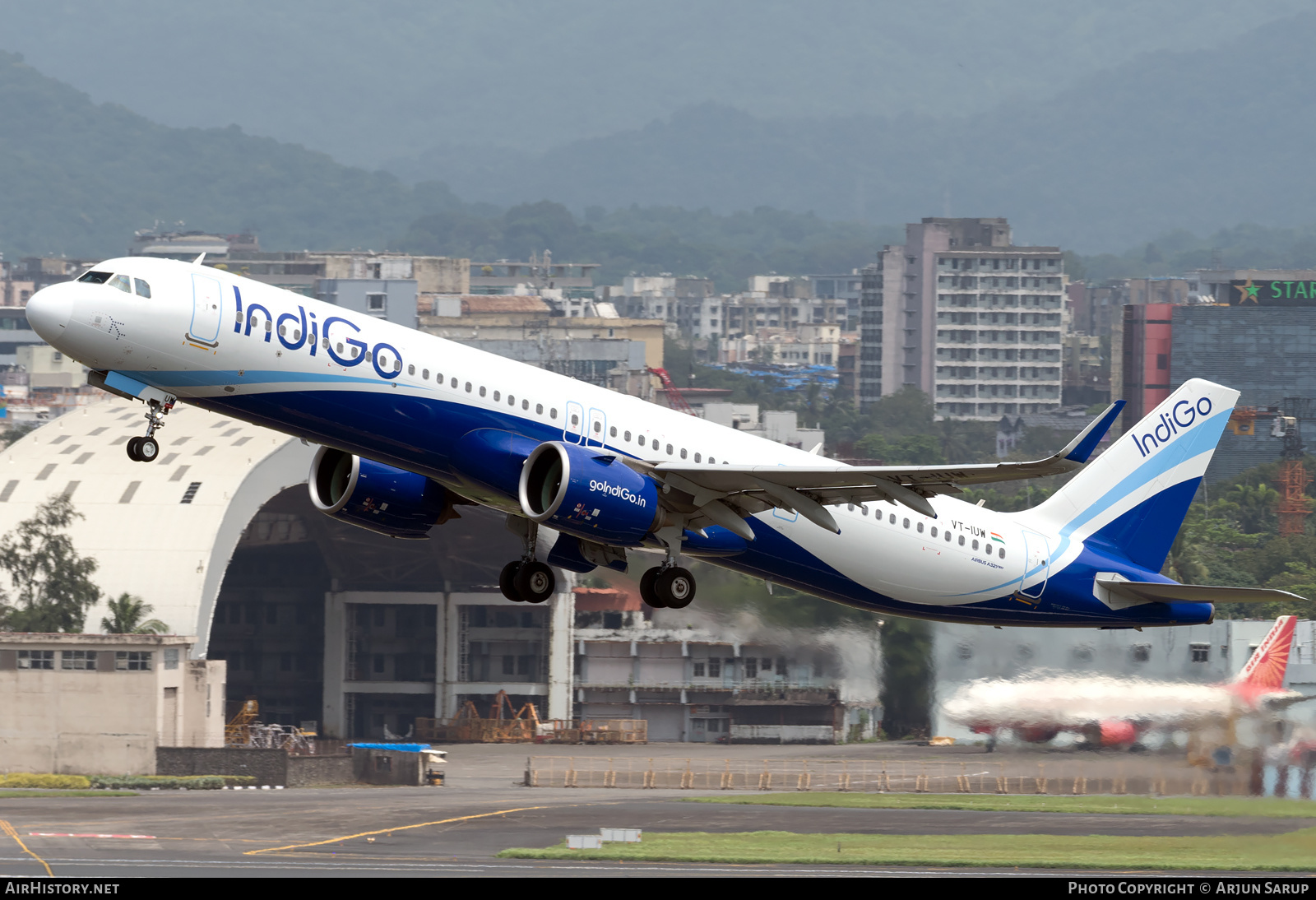 Aircraft Photo of VT-IUW | Airbus A321-271NX | IndiGo | AirHistory.net #594750