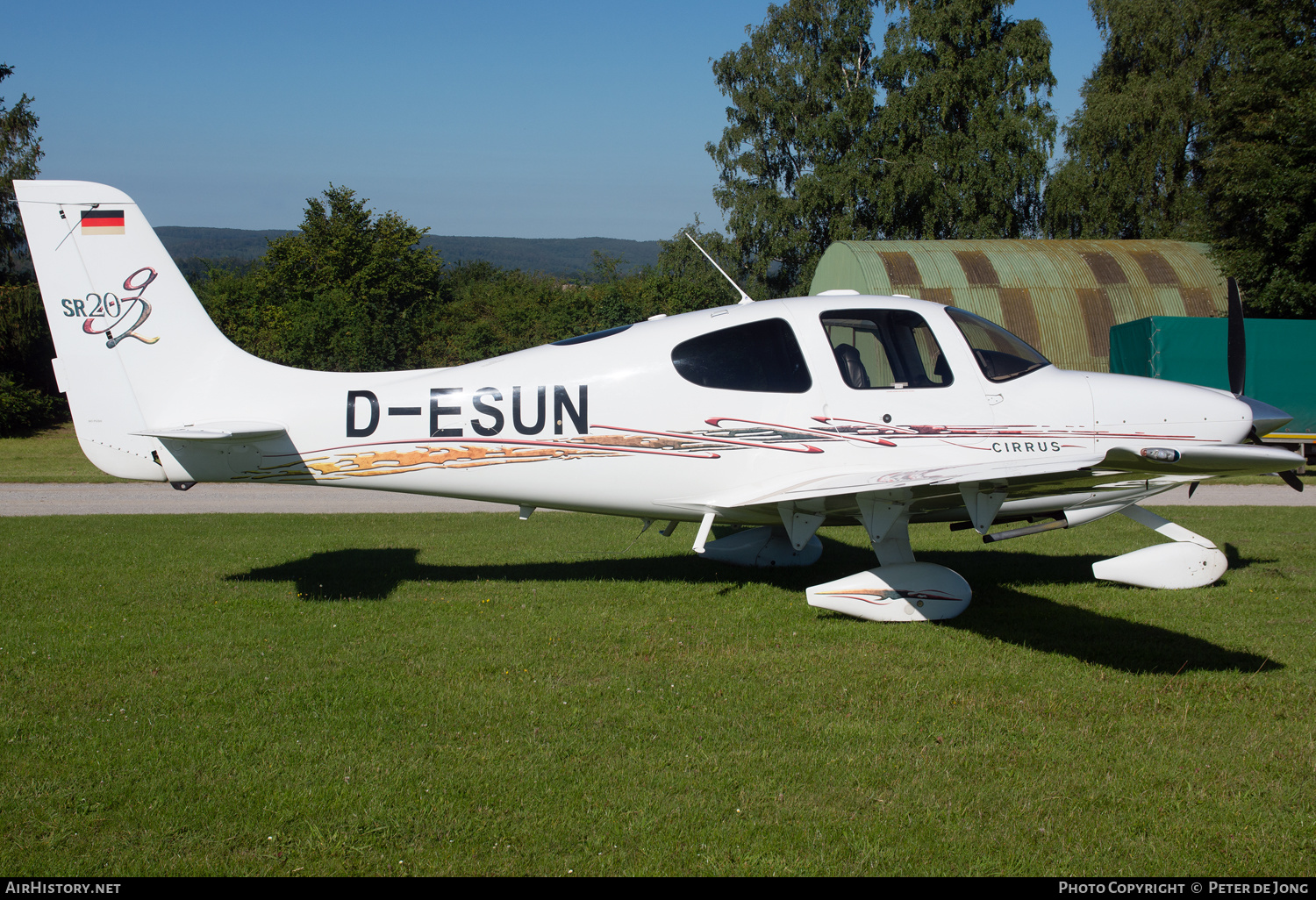 Aircraft Photo of D-ESUN | Cirrus SR-20 G2 | AirHistory.net #594911