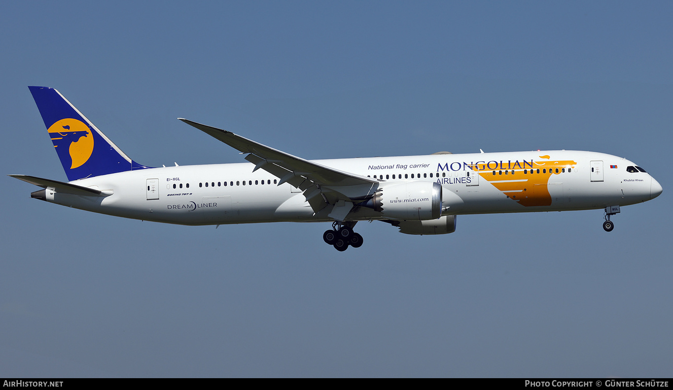 Aircraft Photo of EI-MGL | Boeing 787-9 Dreamliner | MIAT Mongolian Airlines | AirHistory.net #594912