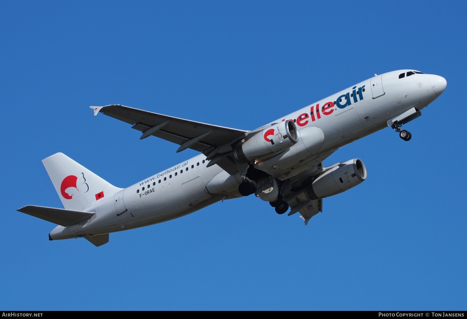 Aircraft Photo of F-ORAE | Airbus A320-233 | Belle Air | AirHistory.net #594989