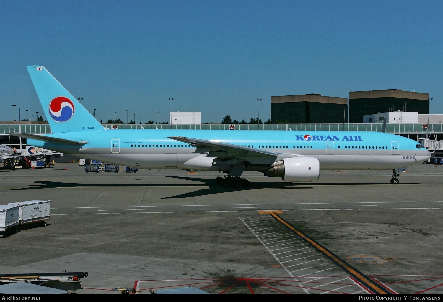 Aircraft Photo of HL7598 | Boeing 777-2B5/ER | Korean Air | AirHistory.net #594993