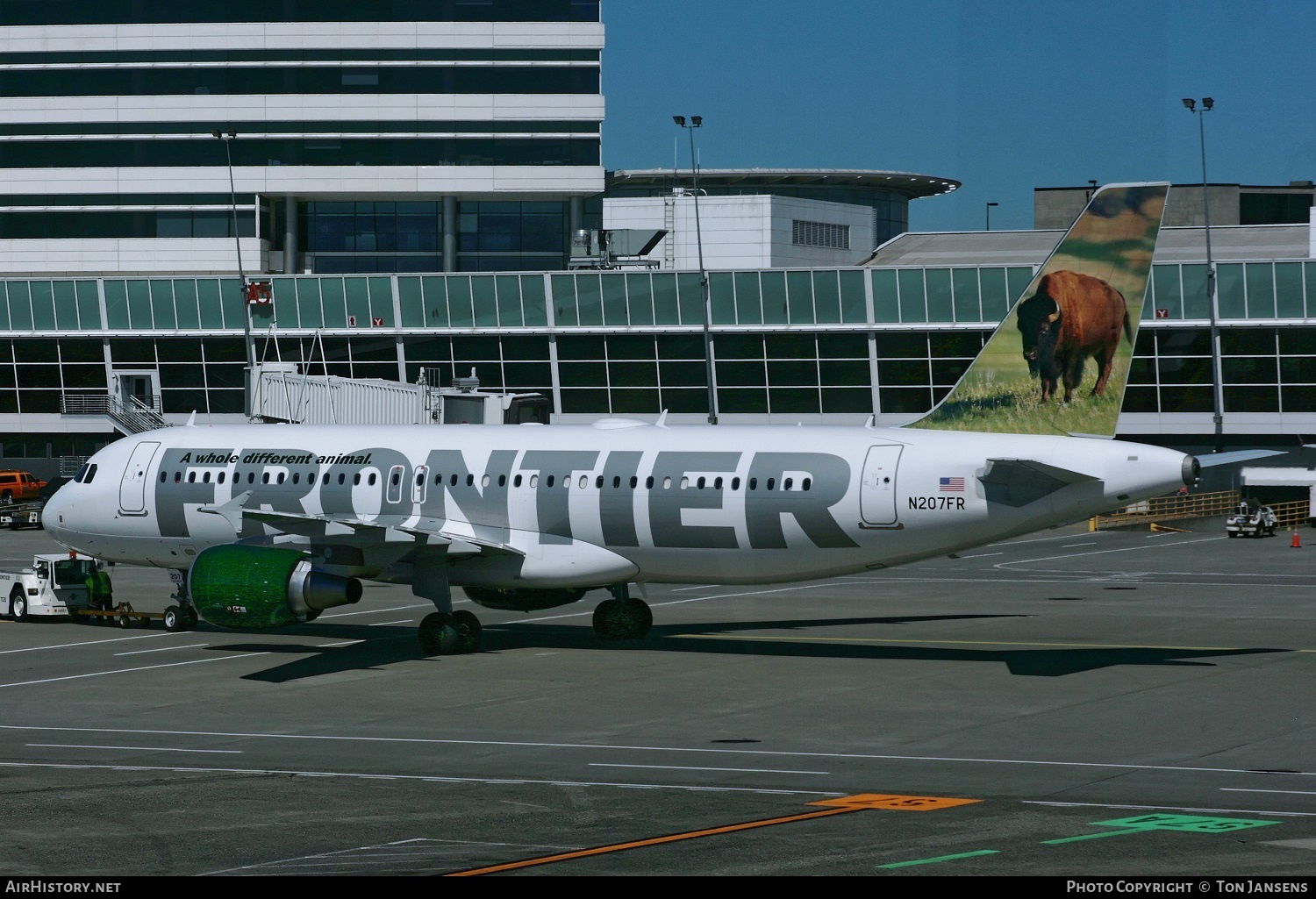 Aircraft Photo of N207FR | Airbus A320-214 | Frontier Airlines | AirHistory.net #595031