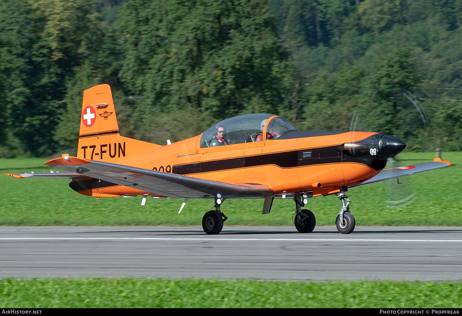 Aircraft Photo of T7-FUN / A-909 | Pilatus PC-7 | FFA Museum - Fliegermuseum Fahrzeugmuseum Altenrhein | Switzerland - Air Force | AirHistory.net #595087