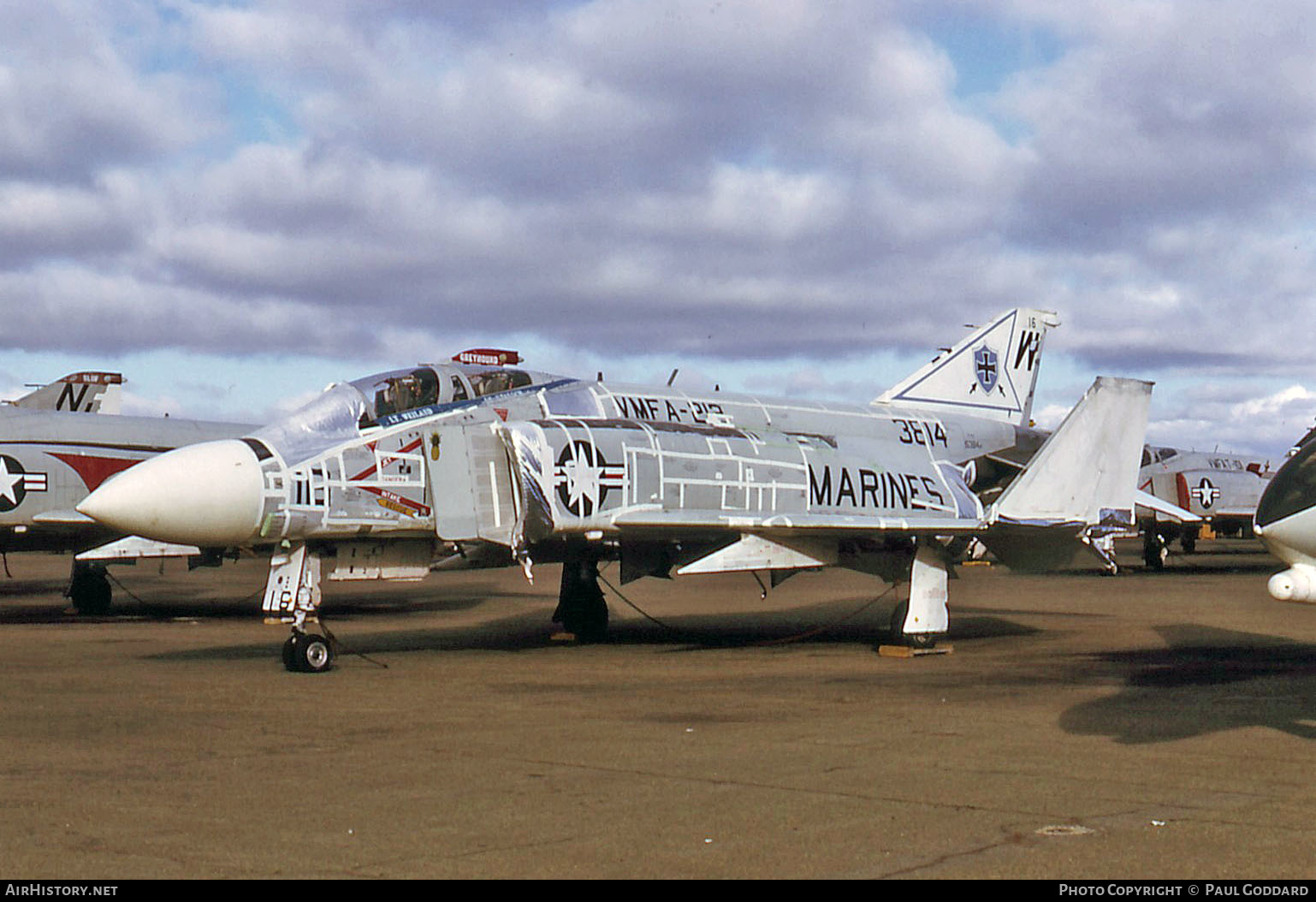 Aircraft Photo of 153814 / 3814 | McDonnell Douglas F-4J Phantom II | USA - Marines | AirHistory.net #595127