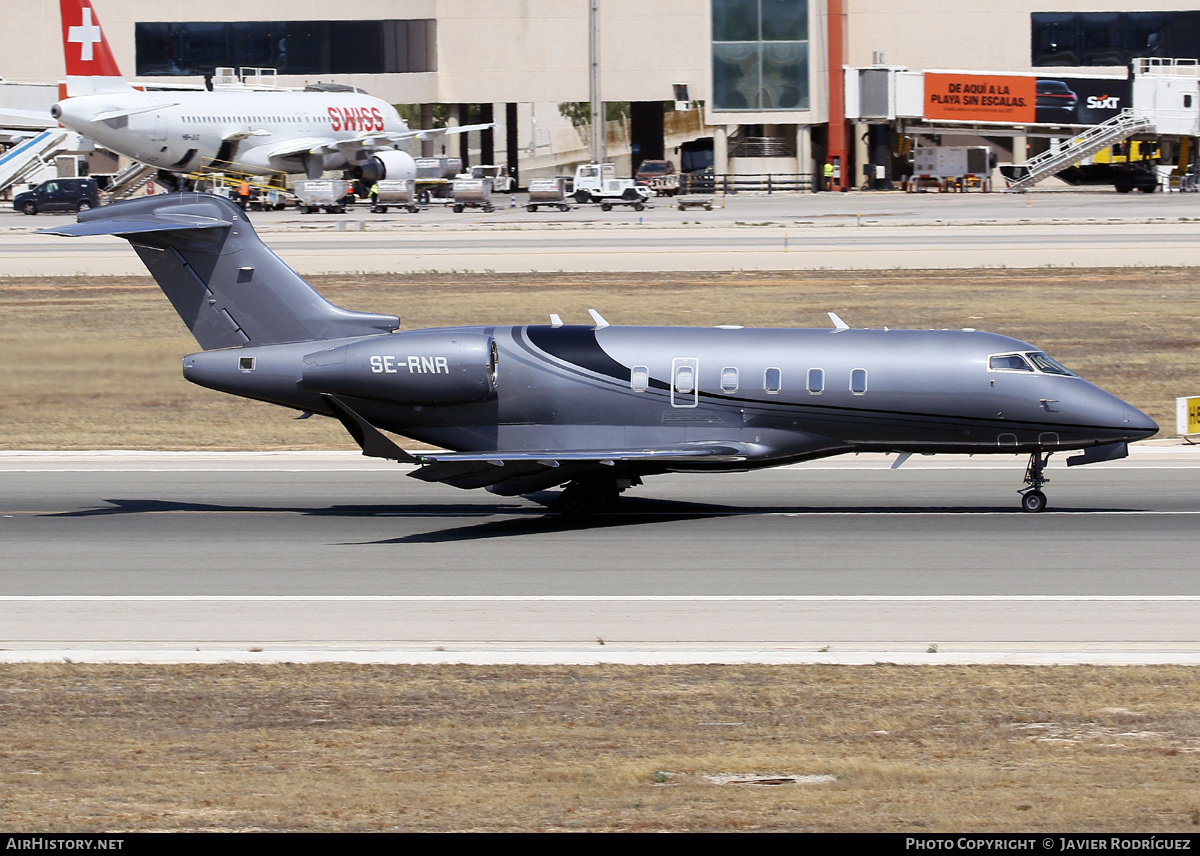 Aircraft Photo of SE-RNR | Bombardier Challenger 350 (BD-100-1A10) | AirHistory.net #595306