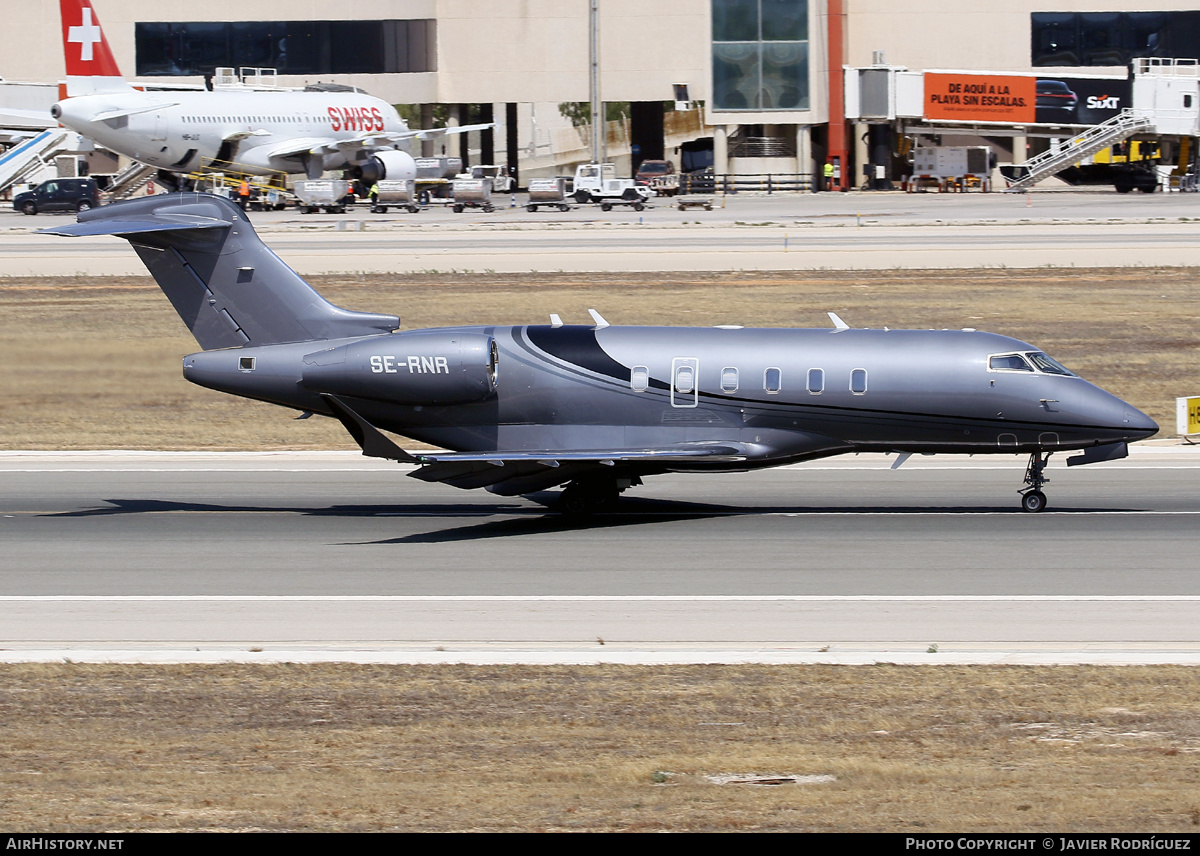Aircraft Photo of SE-RNR | Bombardier Challenger 350 (BD-100-1A10) | AirHistory.net #595306