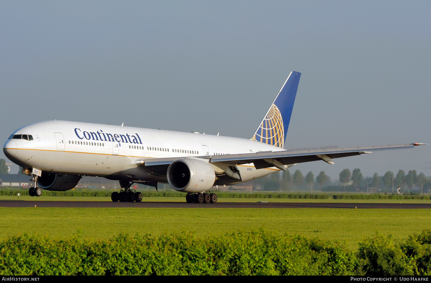 Aircraft Photo of N79011 | Boeing 777-224/ER | Continental Airlines | AirHistory.net #595324