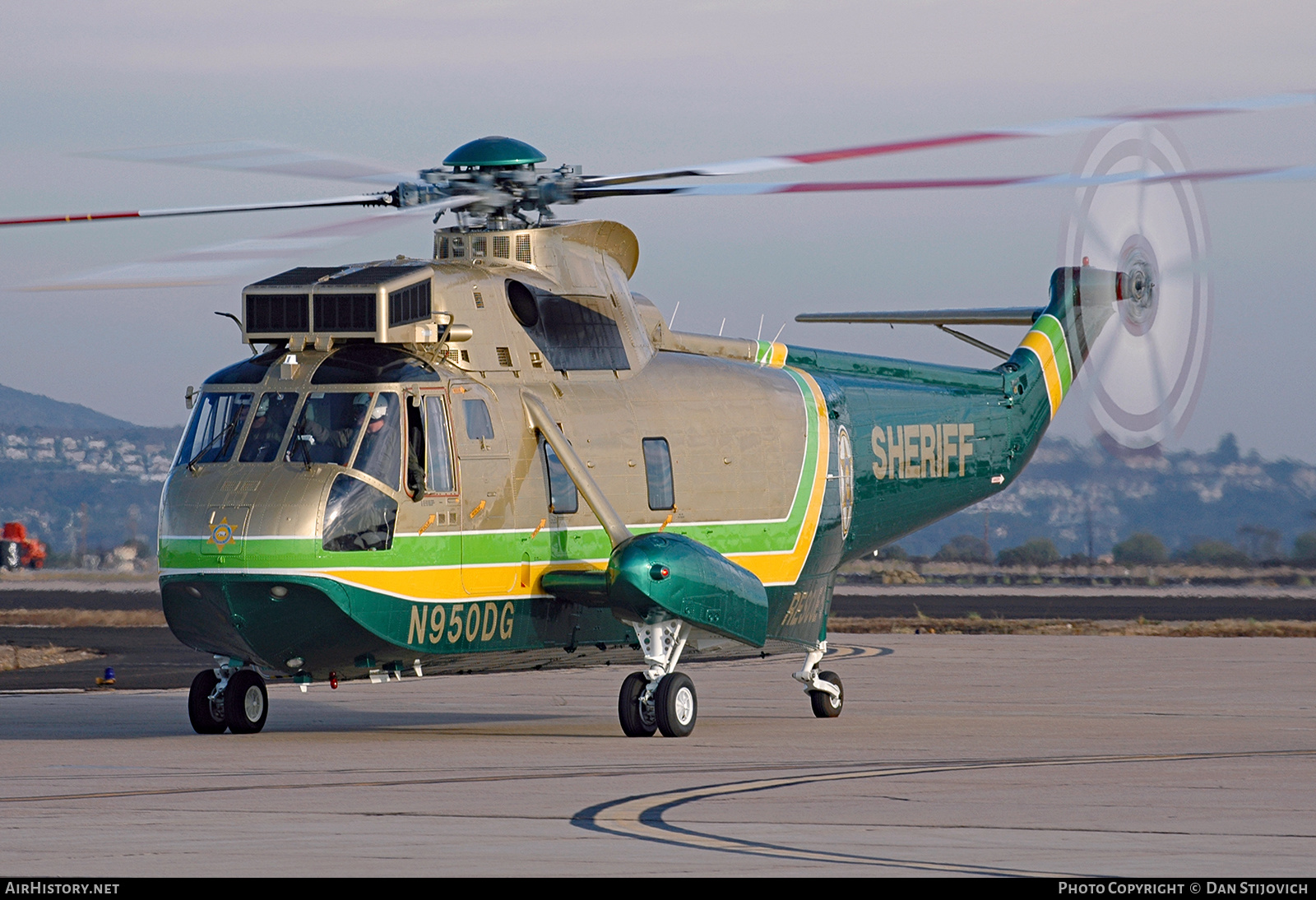 Aircraft Photo of N950DG | Sikorsky UH-3H Sea King (S-61B) | Los Angeles County Sheriff | AirHistory.net #595367