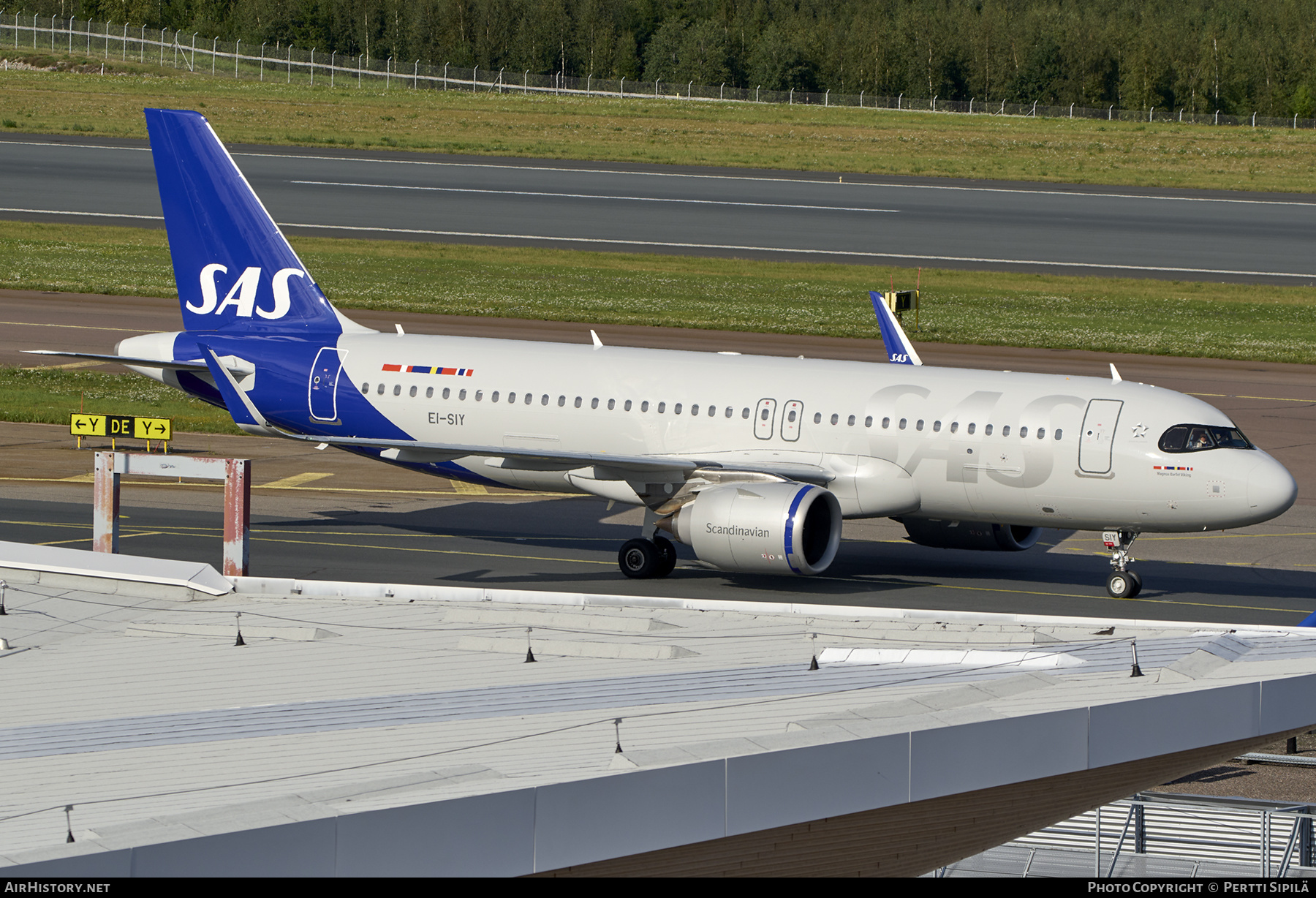 Aircraft Photo of EI-SIY | Airbus A320-251N | Scandinavian Airlines - SAS | AirHistory.net #595437