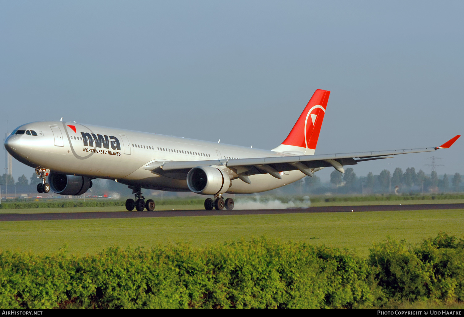 Aircraft Photo of N813NW | Airbus A330-323 | Northwest Airlines | AirHistory.net #595472