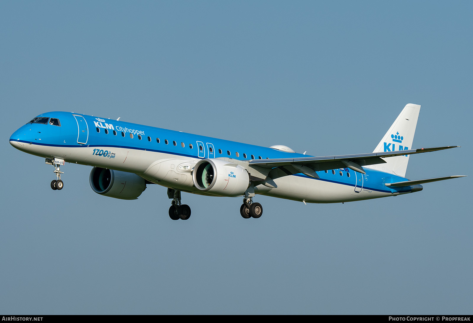 Aircraft Photo of PH-NXM | Embraer 195-E2 (ERJ-190-400) | KLM Cityhopper | AirHistory.net #595579
