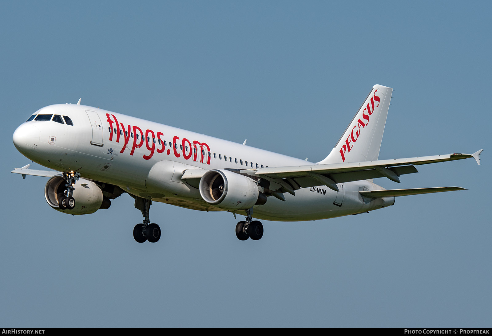 Aircraft Photo of LY-NVN | Airbus A320-214 | Pegasus Airlines | AirHistory.net #595595