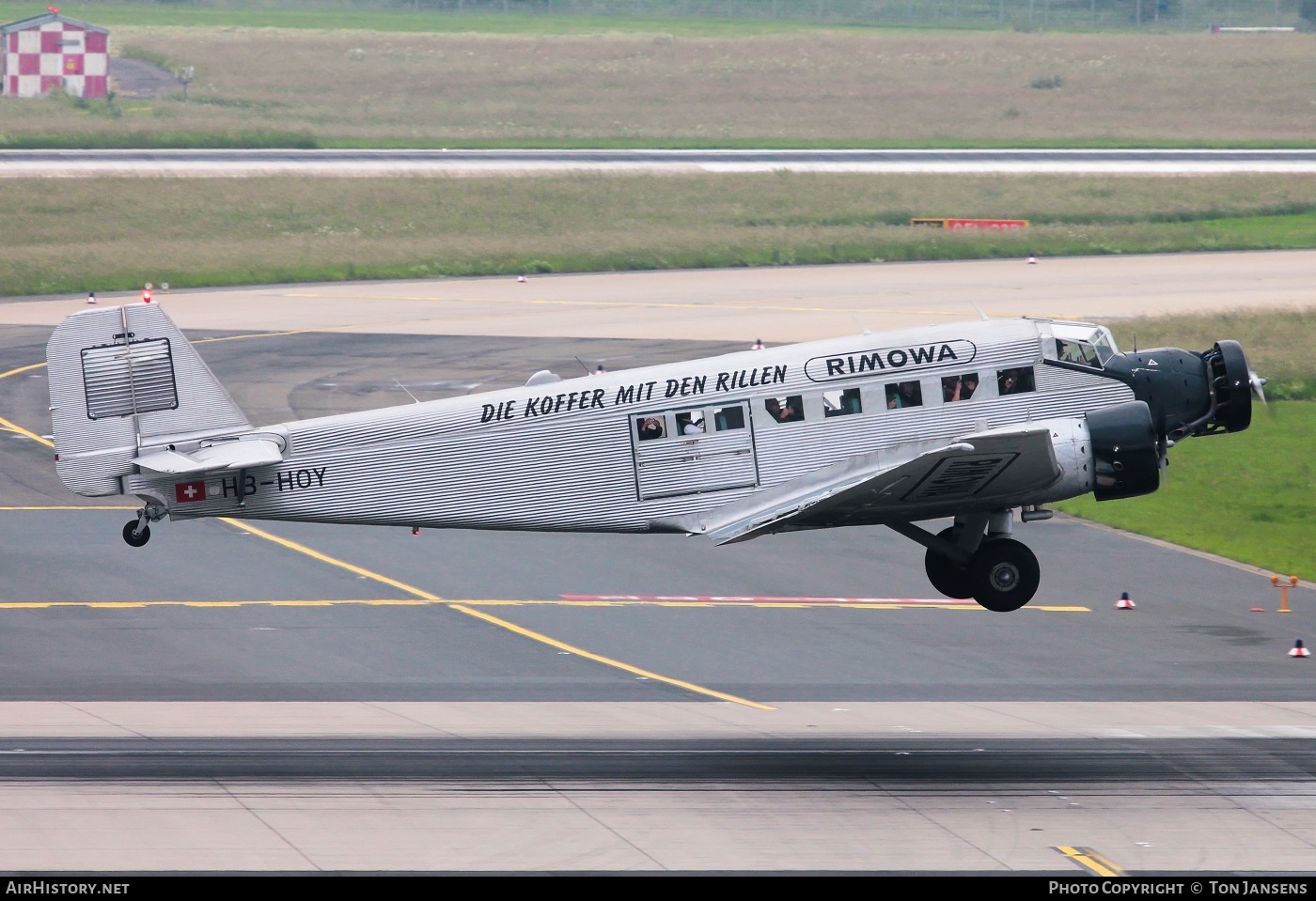 Aircraft Photo of HB-HOY | CASA 352A-3 | Ju-Air | AirHistory.net #595630