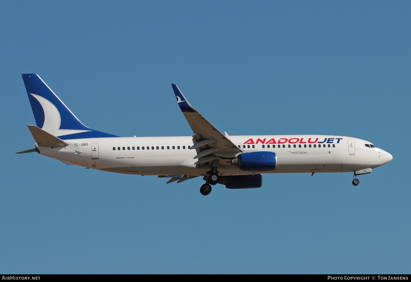 Aircraft Photo of TC-SBG | Boeing 737-86J | AnadoluJet | AirHistory.net #595657