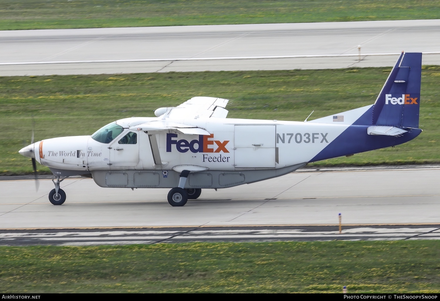 Aircraft Photo of N703FX | Cessna 208B Super Cargomaster | FedEx Feeder | AirHistory.net #595728