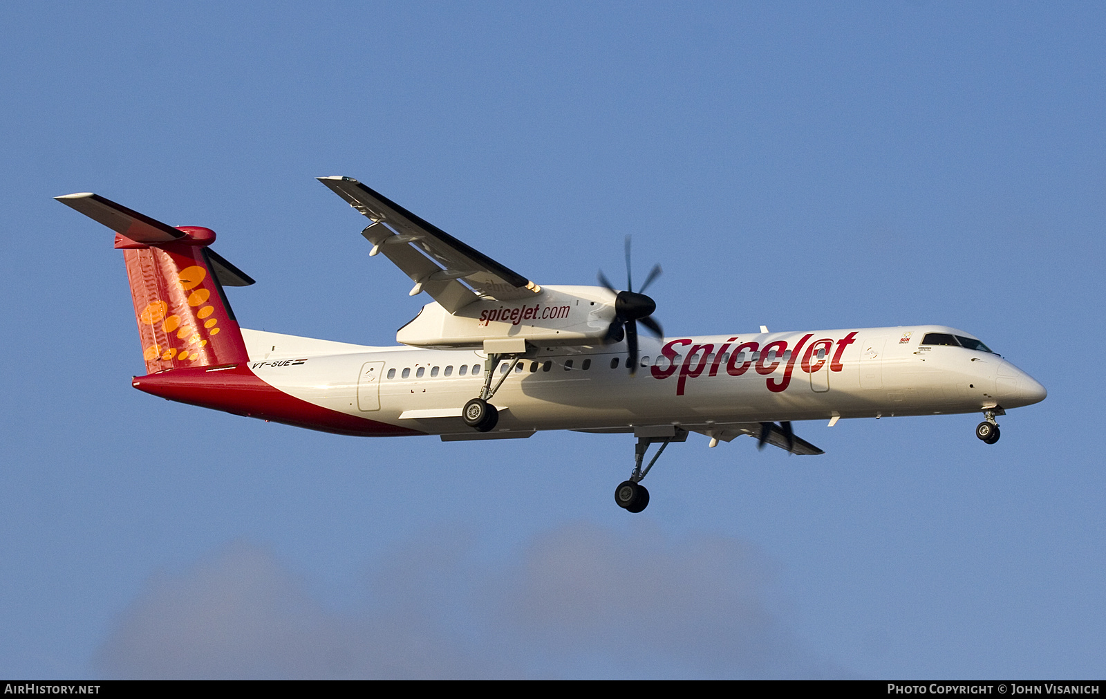 Aircraft Photo of VT-SUE | Bombardier DHC-8-402 Dash 8 | SpiceJet | AirHistory.net #595767
