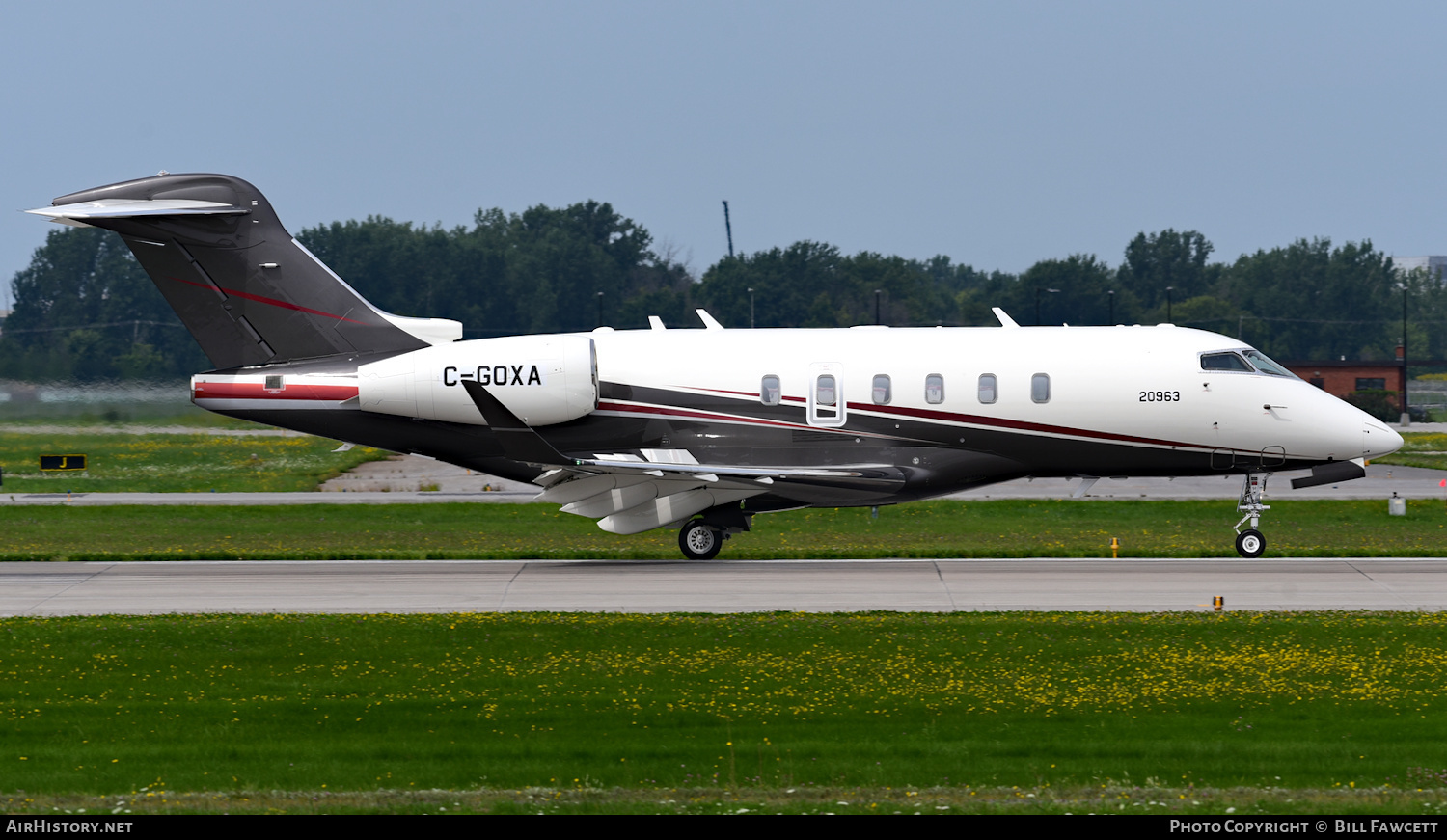 Aircraft Photo of C-GOXA | Bombardier Challenger 350 (BD-100-1A10) | AirHistory.net #595780