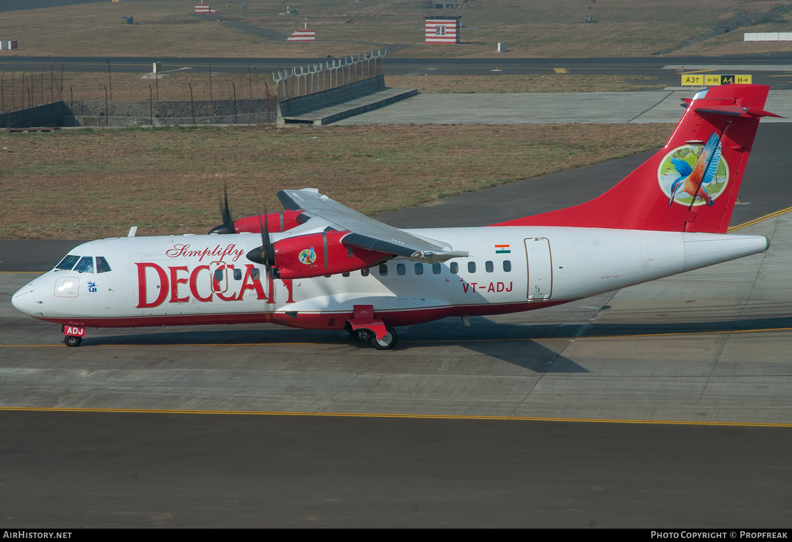 Aircraft Photo of VT-ADJ | ATR ATR-42-500 | Simplifly Deccan | AirHistory.net #595860