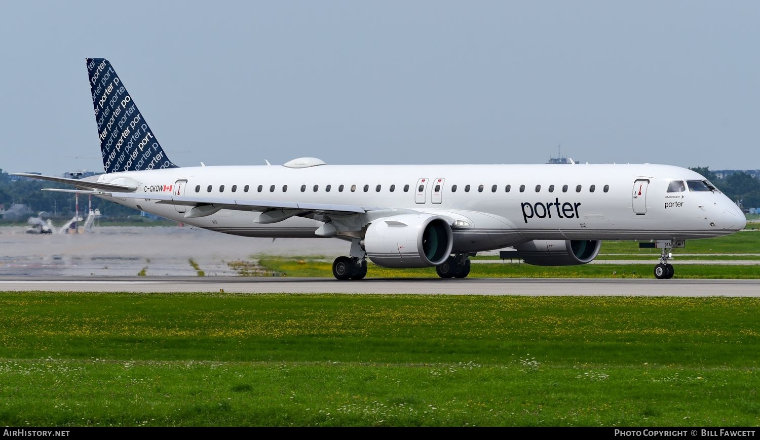 Aircraft Photo of C-GKQW | Embraer 195-E2 (ERJ-190-400) | Porter Airlines | AirHistory.net #595869