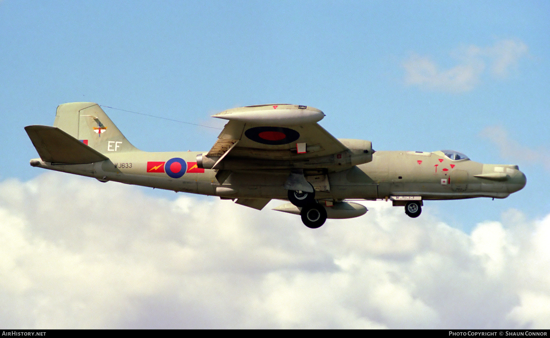 Aircraft Photo of WJ633 | English Electric Canberra T17A | UK - Air Force | AirHistory.net #595877
