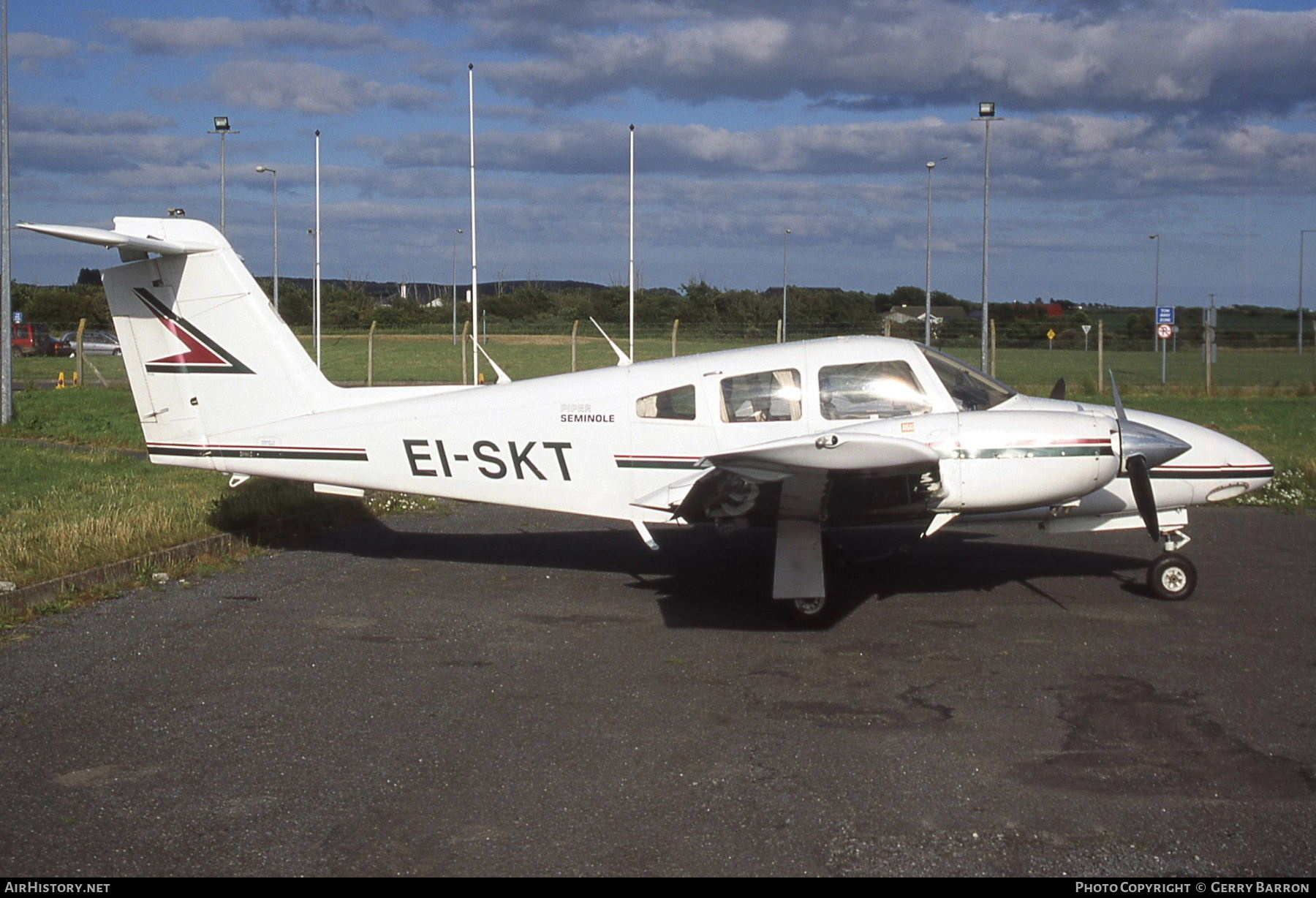 Aircraft Photo of EI-SKT | Piper PA-44-180 Seminole | AirHistory.net #596039
