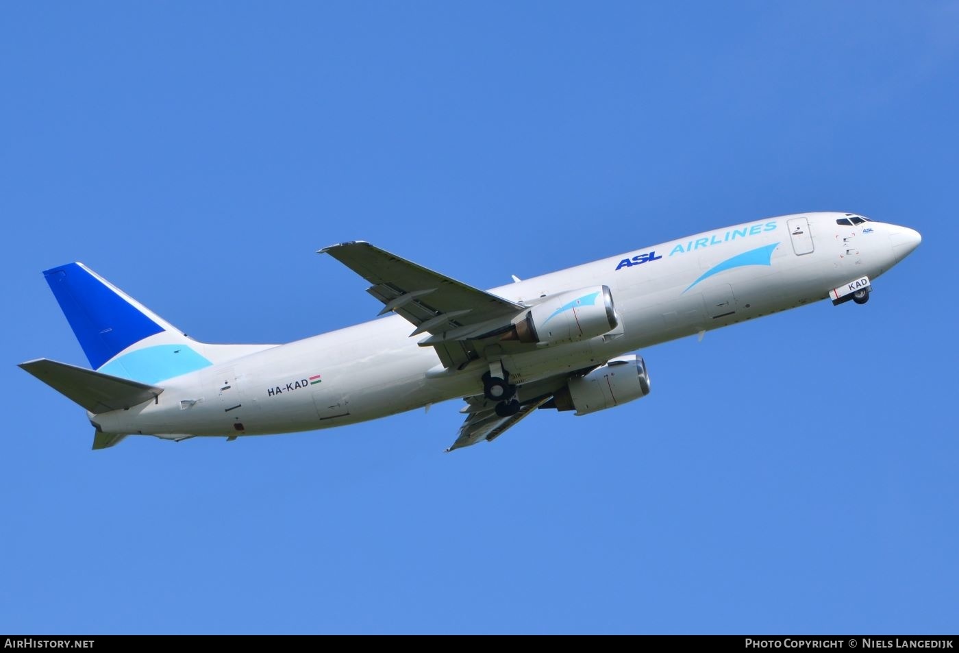Aircraft Photo of HA-KAD | Boeing 737-4Y0(SF) | ASL Airlines | AirHistory.net #596110