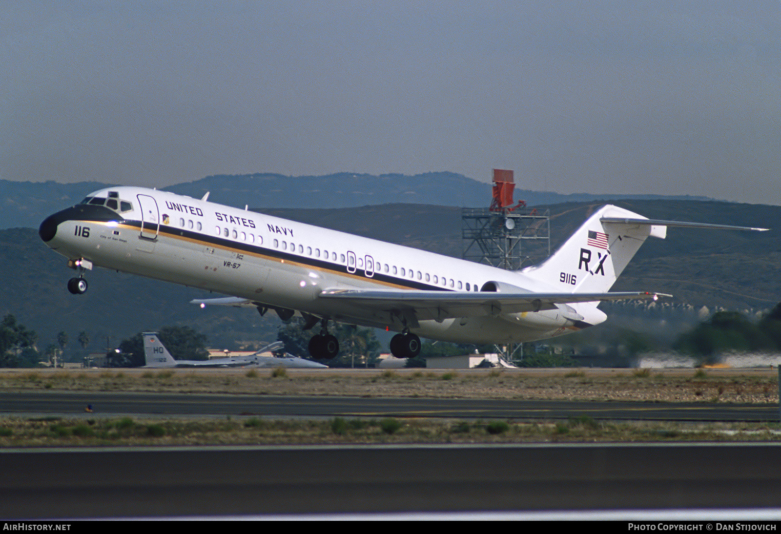 Aircraft Photo of 159116 / 9116 | McDonnell Douglas C-9B Skytrain II (DC-9-32CF) | USA - Navy | AirHistory.net #596258