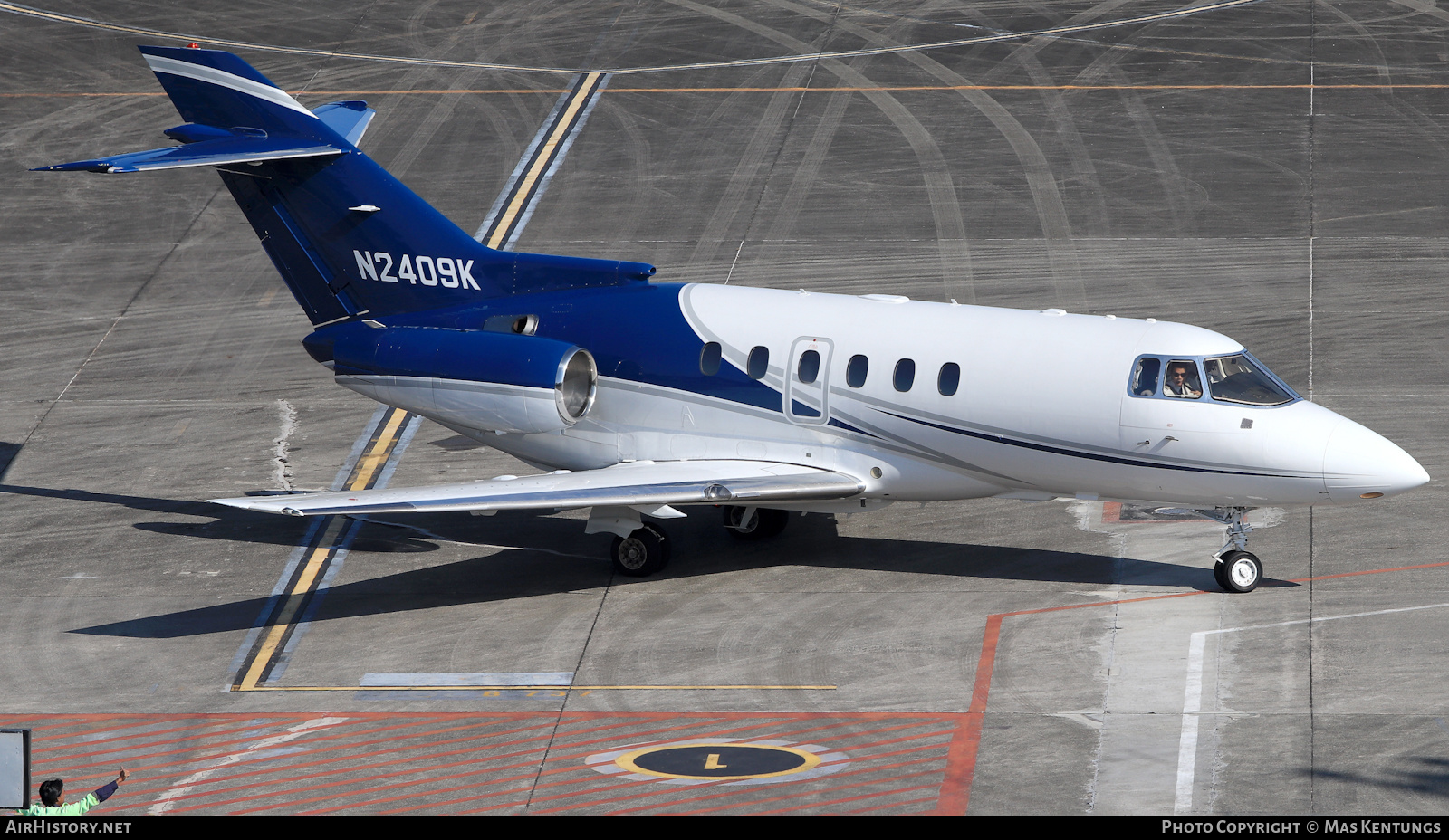 Aircraft Photo of N2409K | Raytheon Hawker 800XP | AirHistory.net #596294