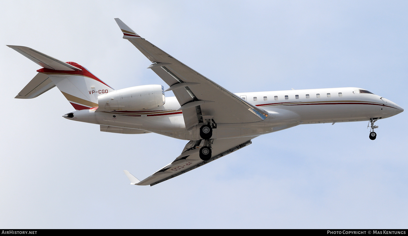 Aircraft Photo of VP-CGO | Bombardier Global Express XRS (BD-700-1A10) | AirHistory.net #596315