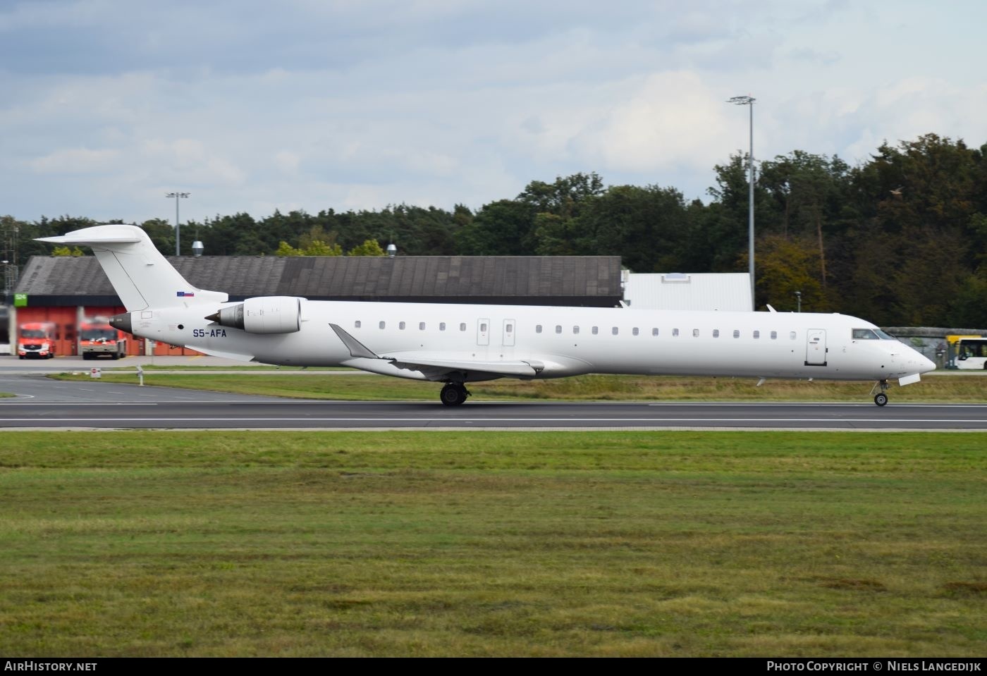 Aircraft Photo of S5-AFA | Bombardier CRJ-900ER (CL-600-2D24) | Adria Airways | AirHistory.net #596389