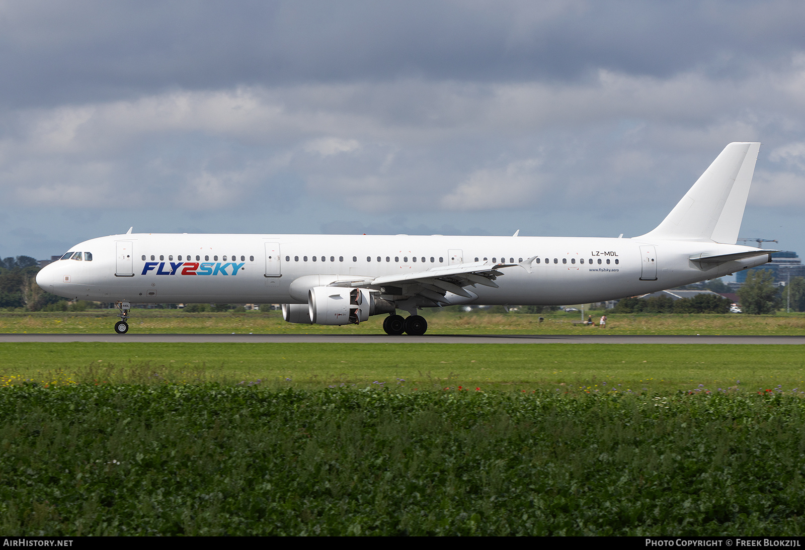 Aircraft Photo of LZ-MDL | Airbus A321-211 | Fly2Sky | AirHistory.net #596393