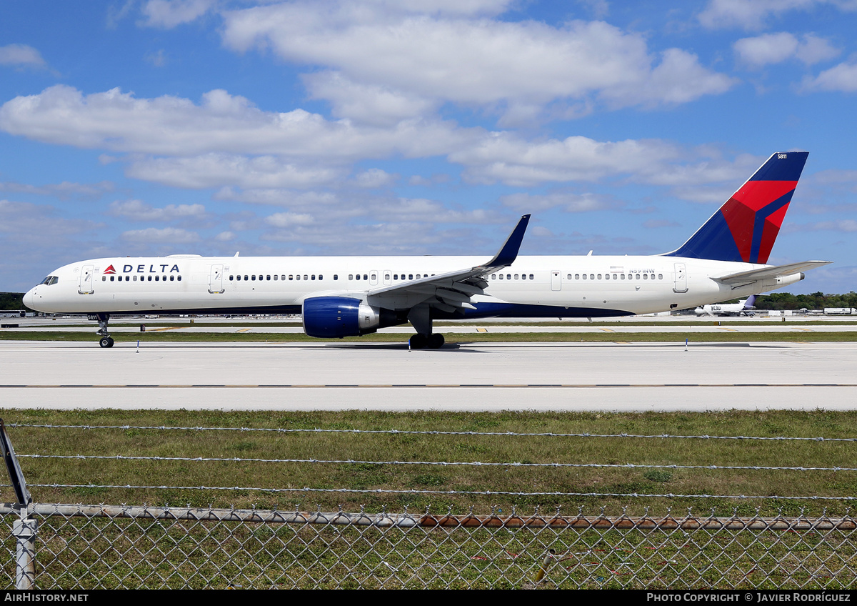 Aircraft Photo of N591NW | Boeing 757-351 | Delta Air Lines | AirHistory.net #596474