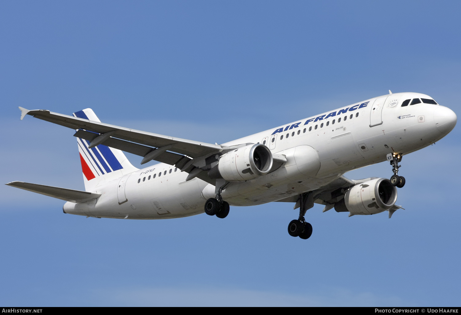 Aircraft Photo of F-GFKP | Airbus A320-211 | Air France | AirHistory.net #596514