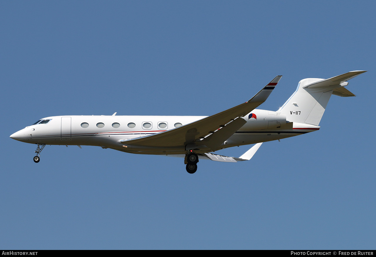 Aircraft Photo of V-117 | Gulfstream Aerospace G650ER (G-VI) | Netherlands - Air Force | AirHistory.net #596522