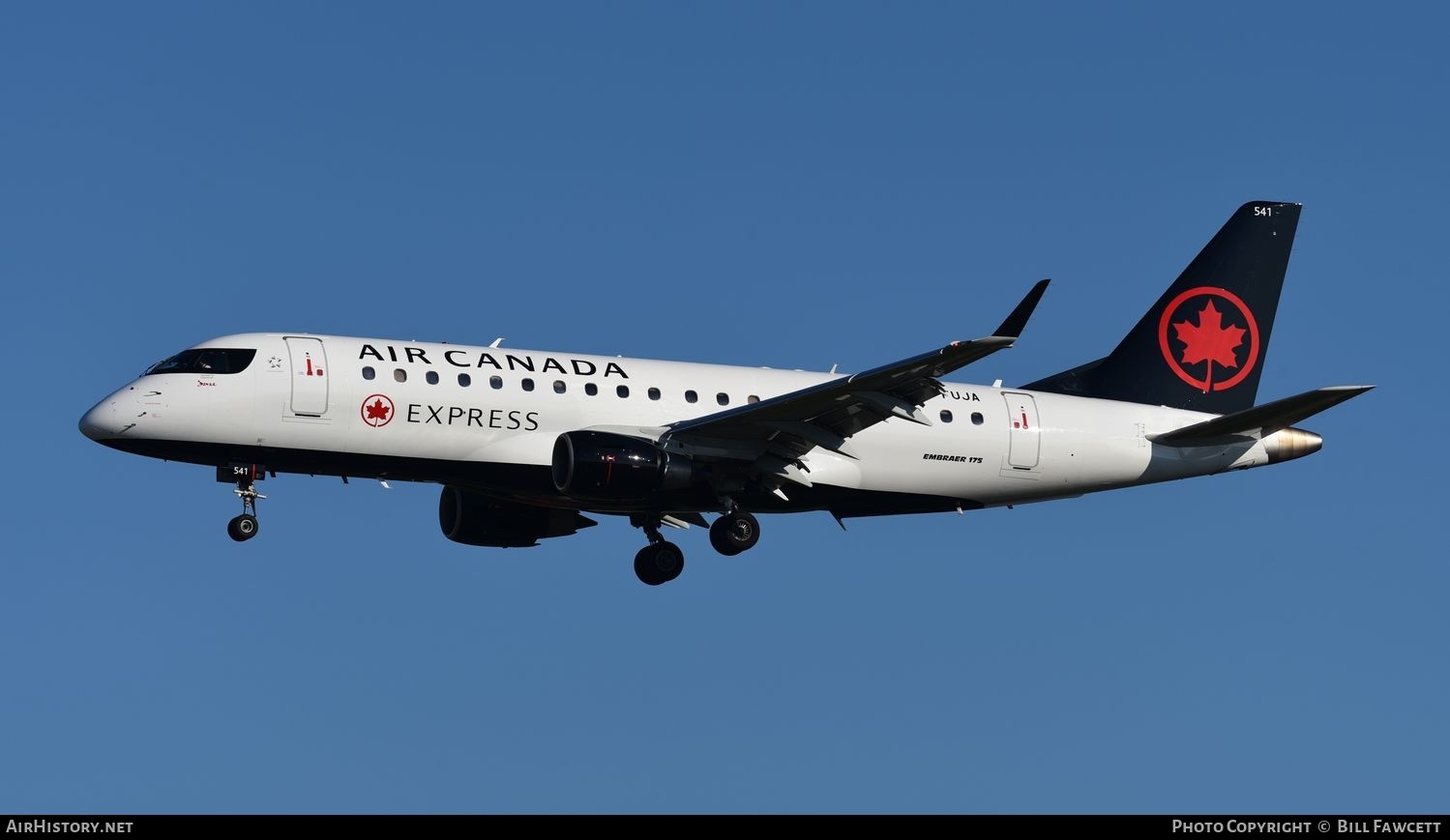 Aircraft Photo of C-FUJA | Embraer 175SU (ERJ-170-200SU) | Air Canada Express | AirHistory.net #596583