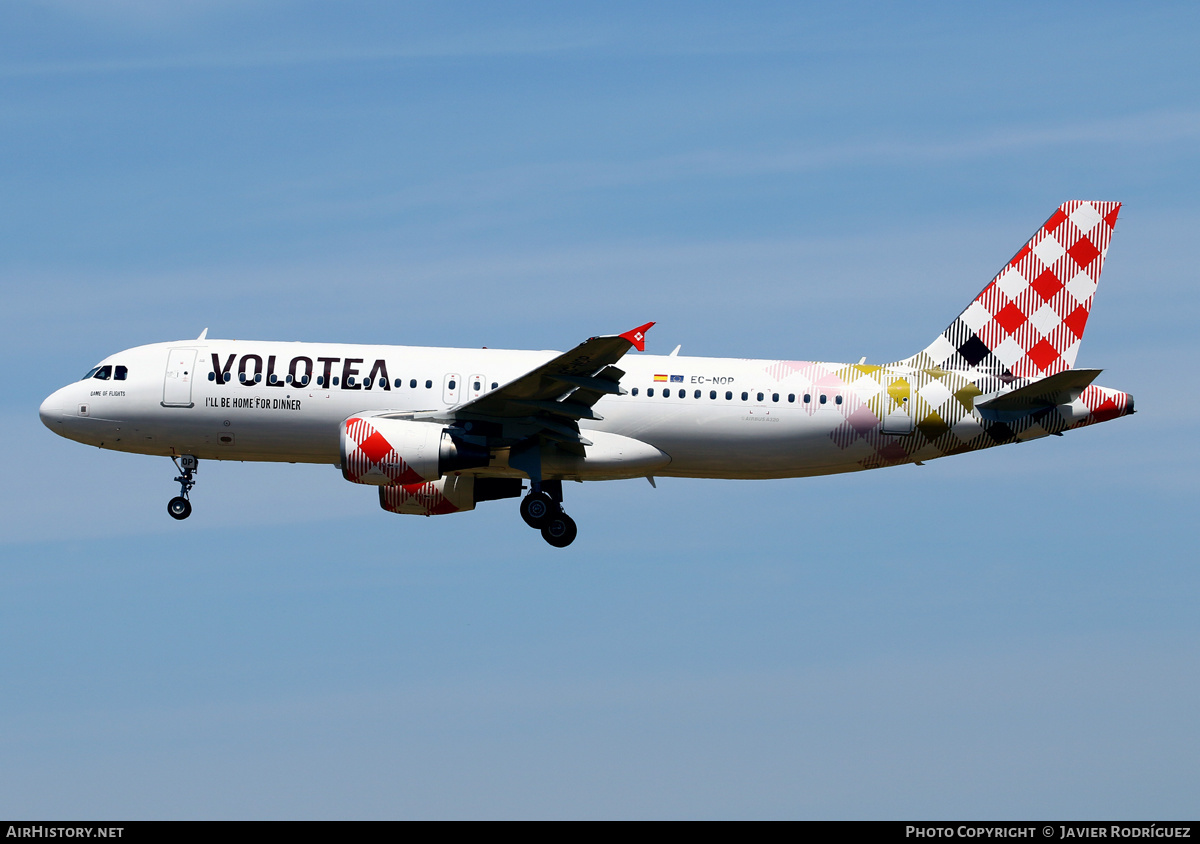 Aircraft Photo of EC-NOP | Airbus A320-214 | Volotea | AirHistory.net #596688