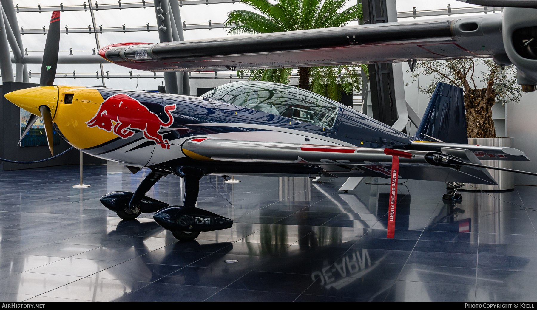 Aircraft Photo of OE-ARN | Extra EA-300LC | Red Bull | AirHistory.net #596744