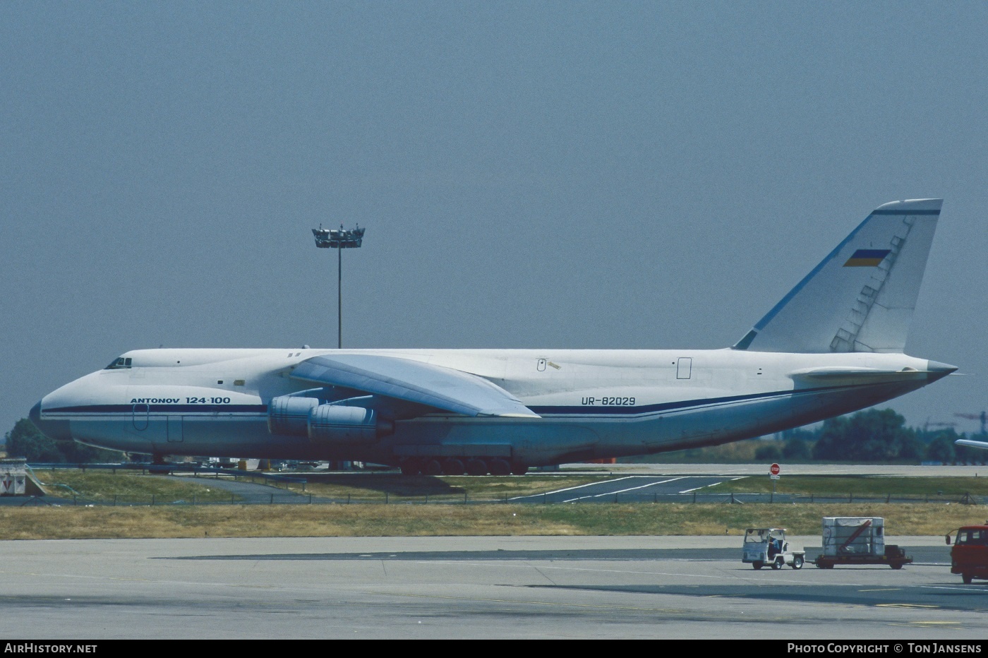 Aircraft Photo of UR-82029 | Antonov An-124-100 Ruslan | Antonov Design Bureau | AirHistory.net #596901