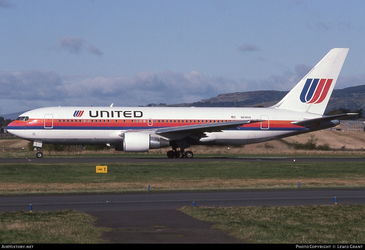 Aircraft Photo of N610UA | Boeing 767-222/ER | United Airlines | AirHistory.net #597006