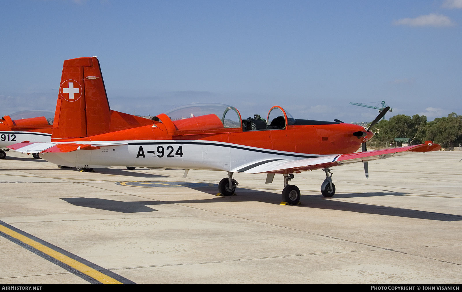 Red on sale wing 924