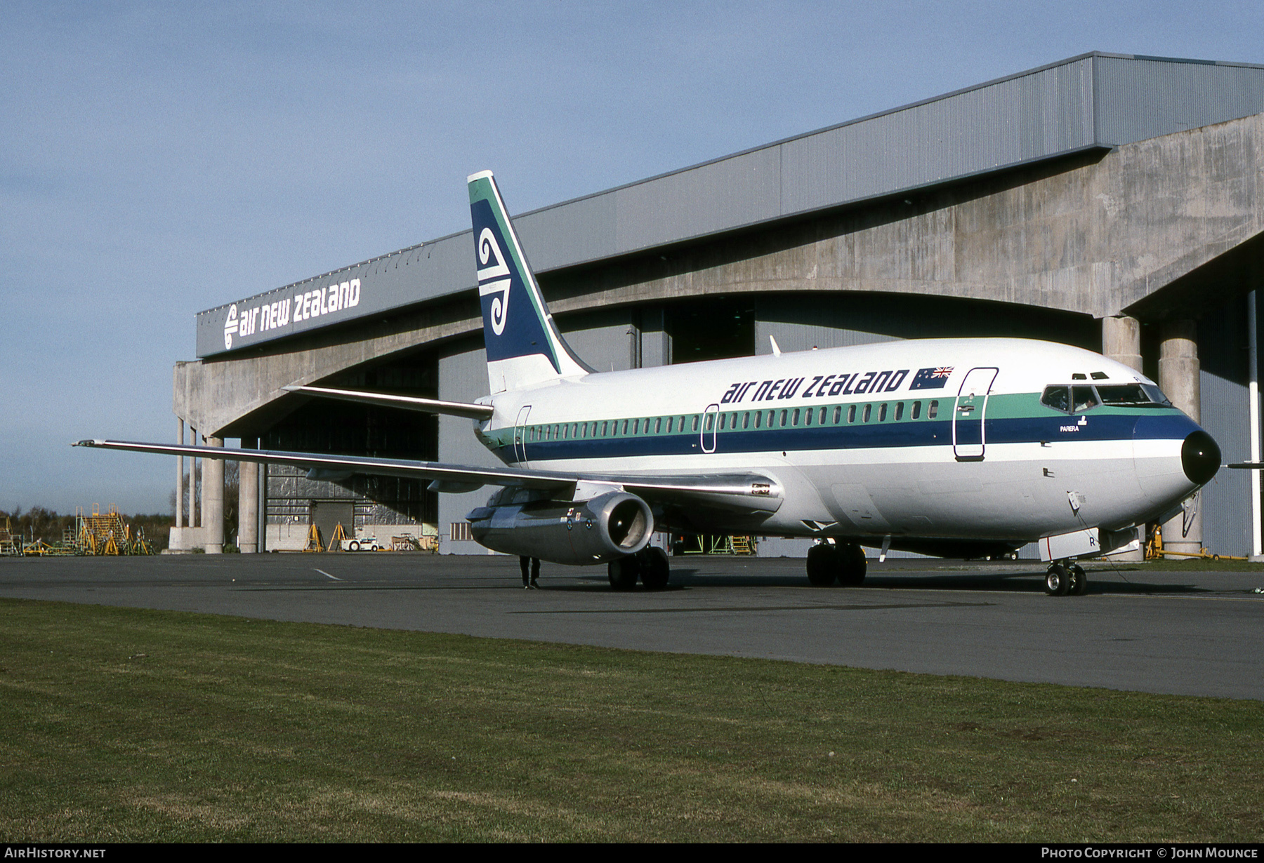 Aircraft Photo of ZK-NAR | Boeing 737-219/Adv | Air New Zealand | AirHistory.net #597044