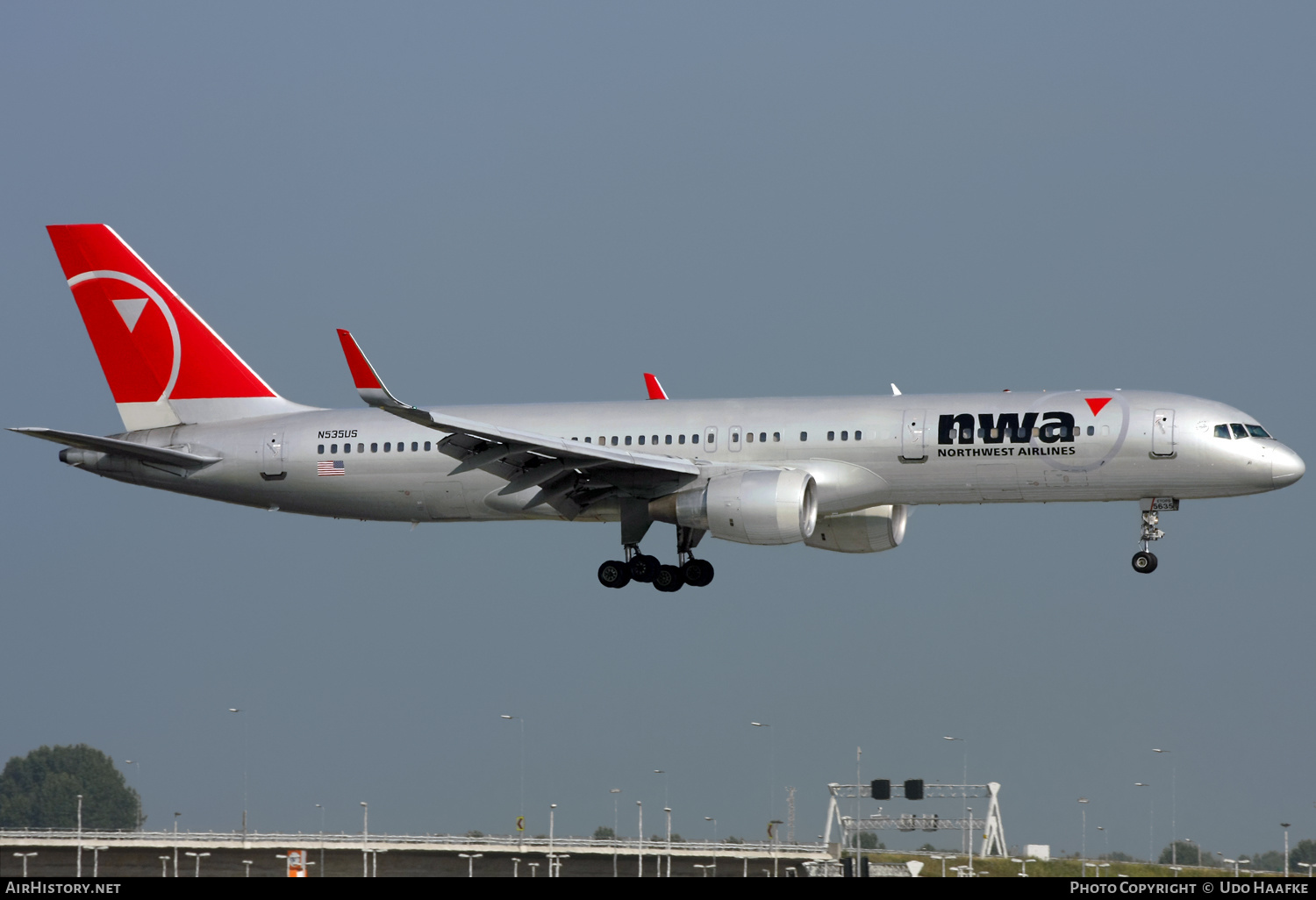 Aircraft Photo of N535US | Boeing 757-251 | Northwest Airlines | AirHistory.net #597089