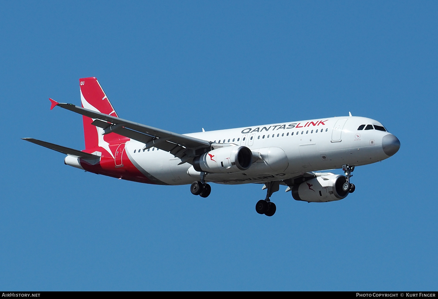 Aircraft Photo of VH-VQU | Airbus A320-232 | QantasLink | AirHistory.net #597146