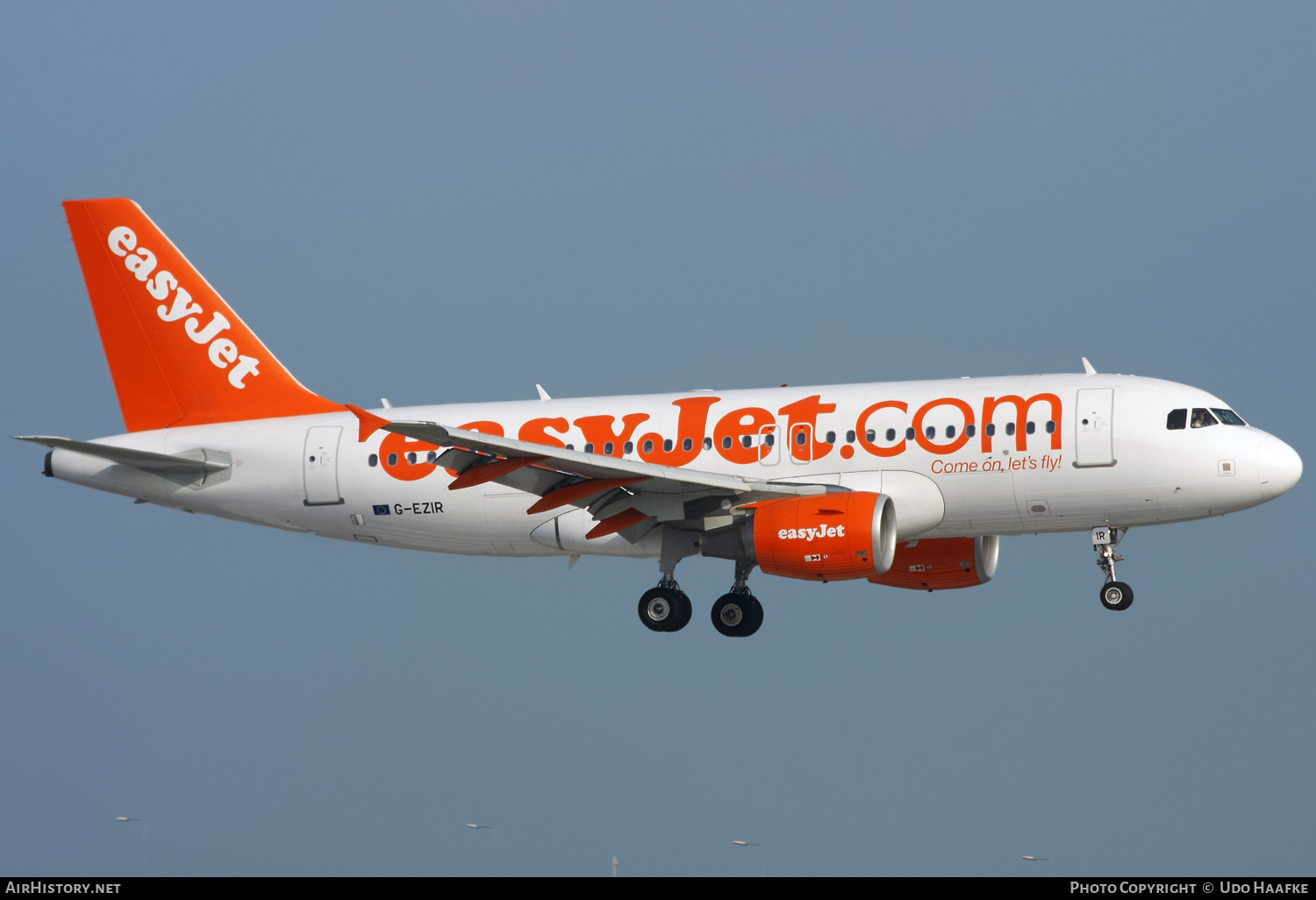Aircraft Photo of G-EZIR | Airbus A319-111 | EasyJet | AirHistory.net #597208