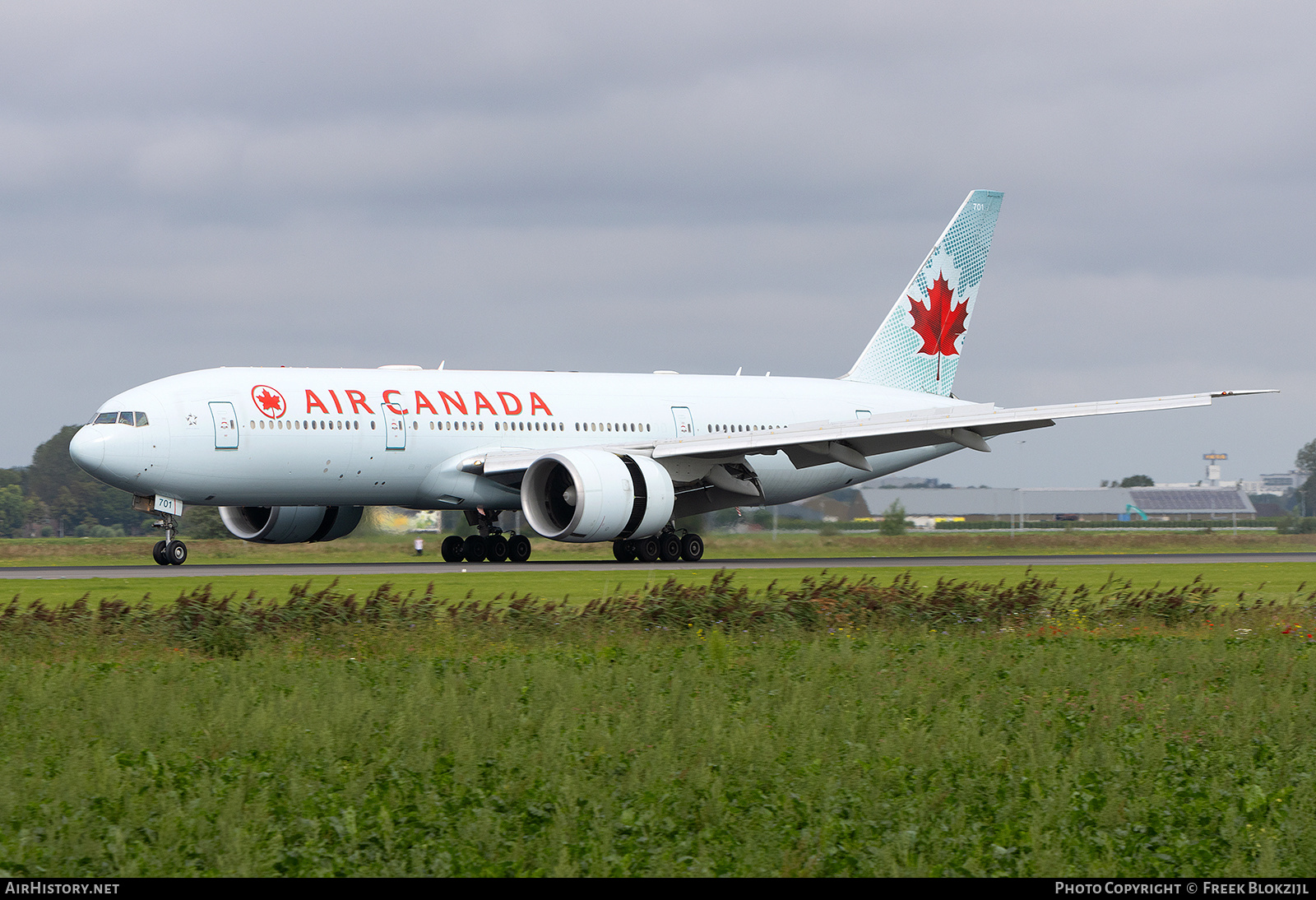 Aircraft Photo of C-FIUA | Boeing 777-233/LR | Air Canada | AirHistory.net #597251