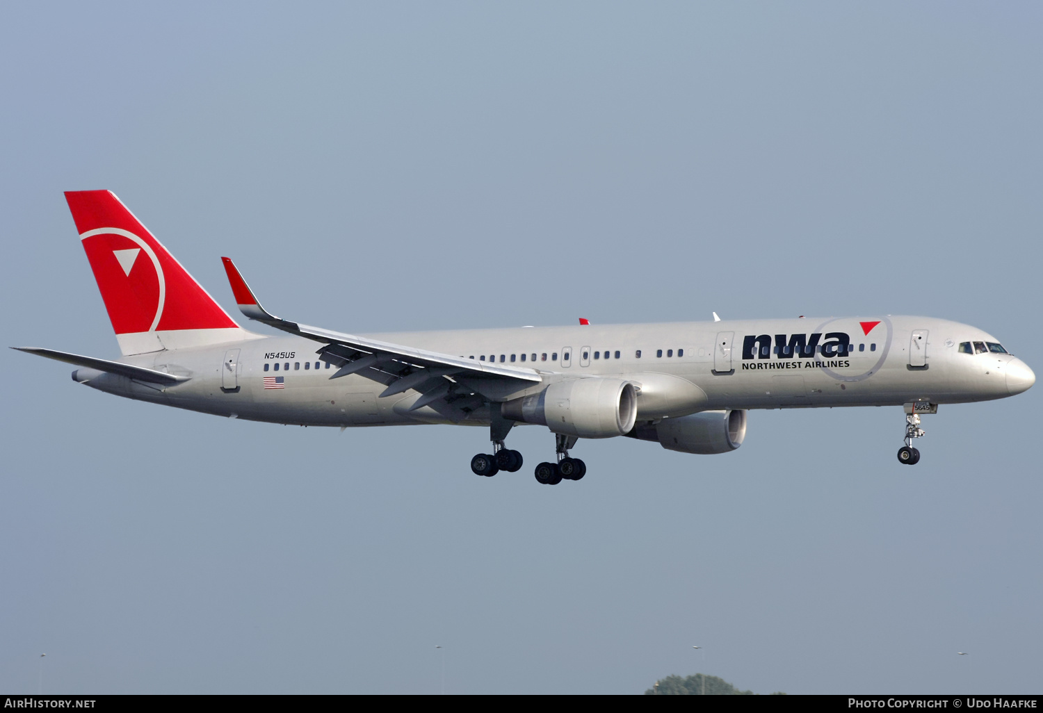 Aircraft Photo of N545US | Boeing 757-251 | Northwest Airlines | AirHistory.net #597378