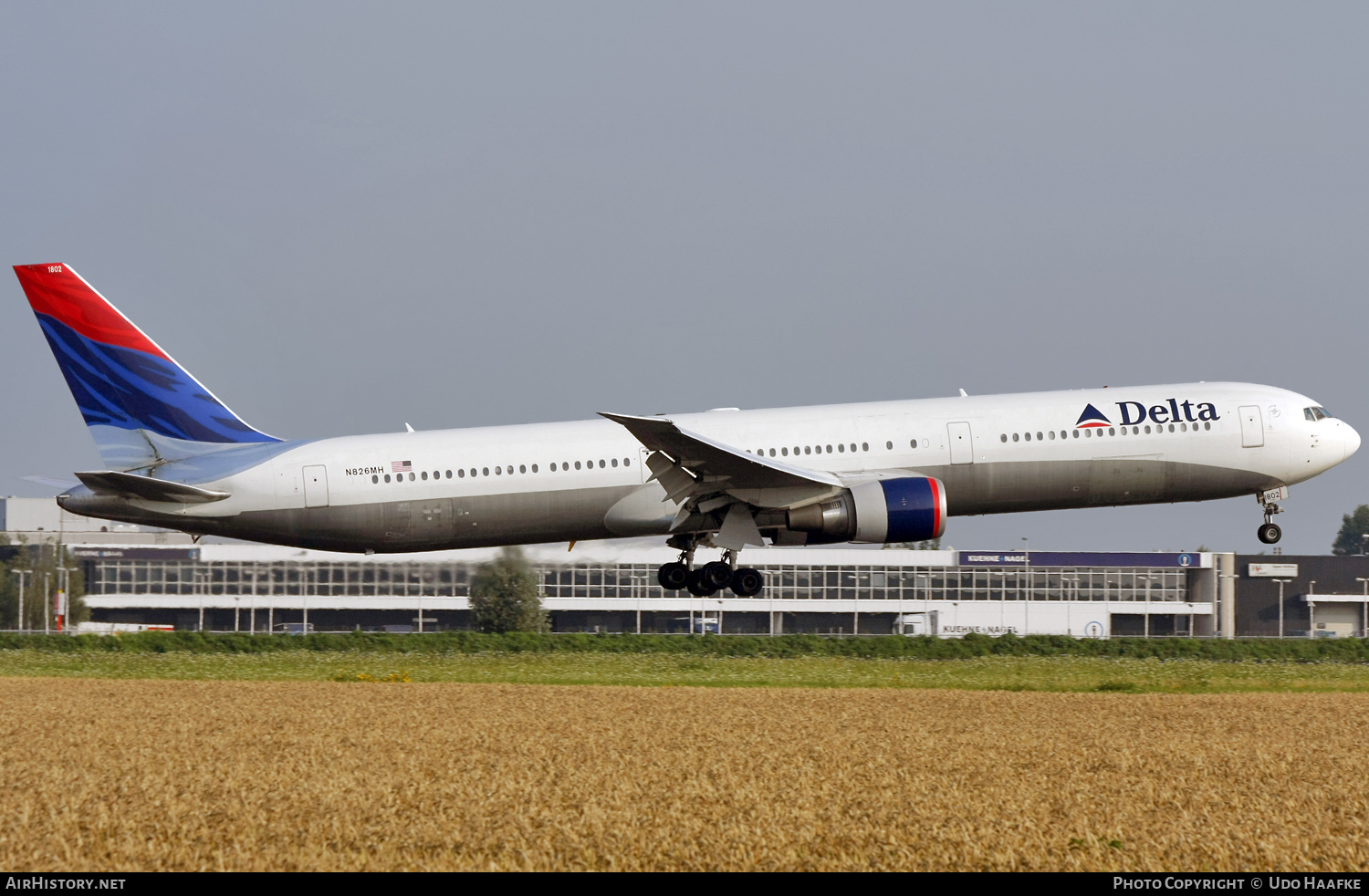 Aircraft Photo of N826MH | Boeing 767-432/ER | Delta Air Lines | AirHistory.net #597379