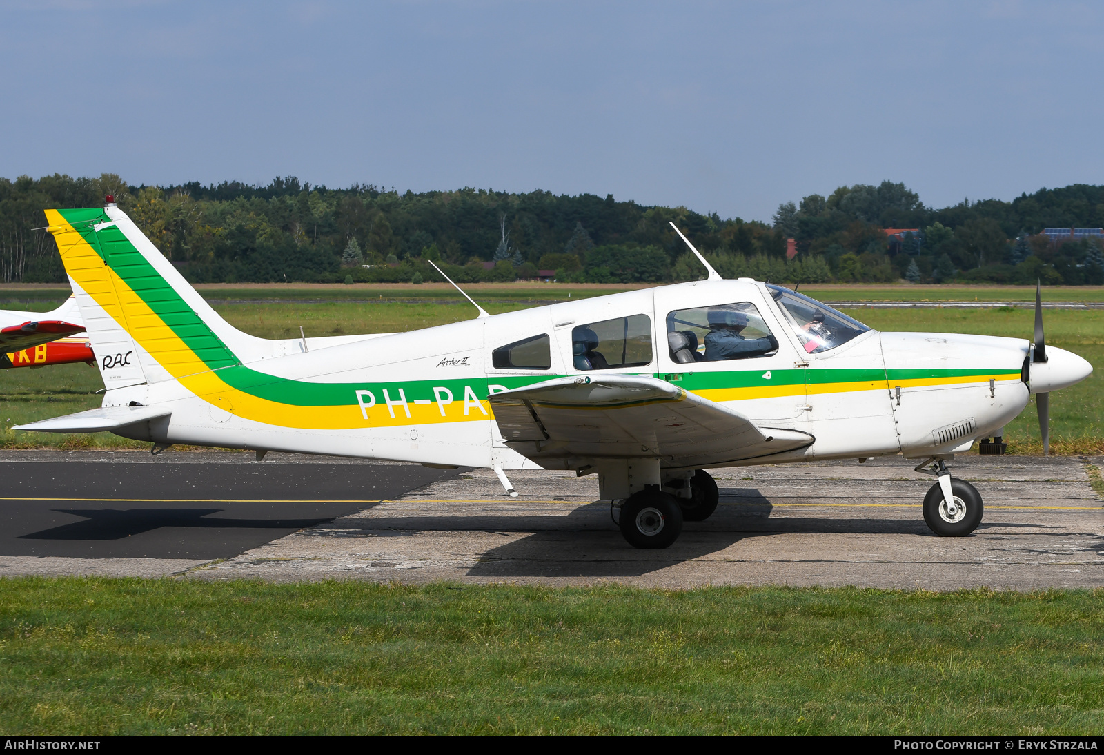 Aircraft Photo of PH-PAD | Piper PA-28-181 Archer II | RAC - Rotterdamsche Aero Club | AirHistory.net #597442